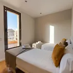 Apartamento ático Con Terraza En El Corazón De *
