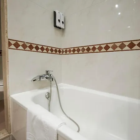 Atico Con Terraza En El Corazon De برشلونة
